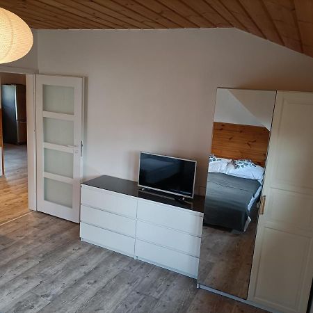 Apartament Na Uboczu Apartment ชกลาร์สกา ปอเรมบา ภายนอก รูปภาพ